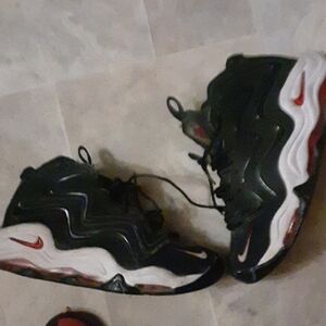 Nike Black and White Sneakers Retro Design